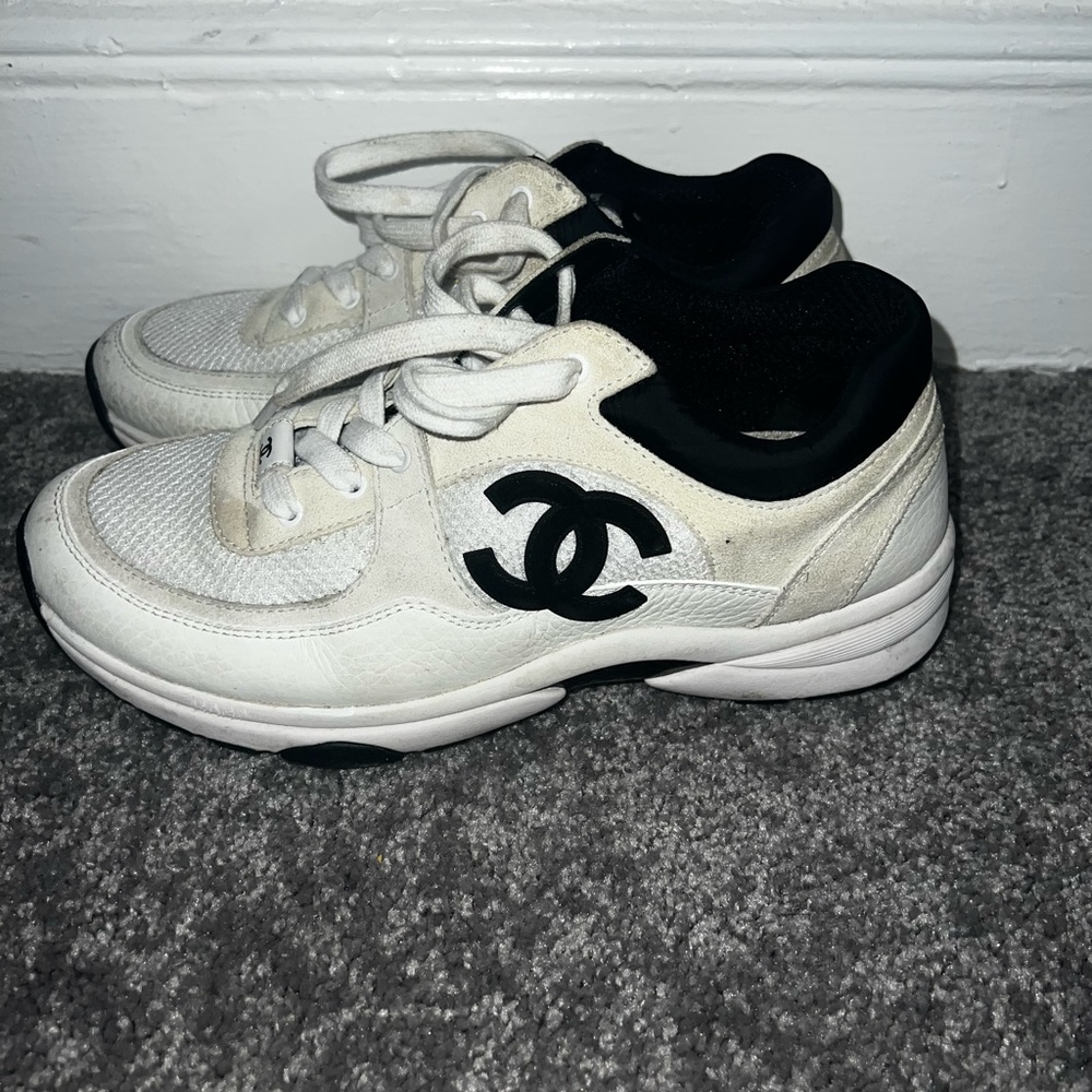 Chanel Sneakers 39